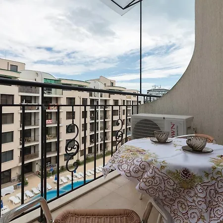★studio With Kitchen Wifi Balcony Pool View ★mt★ Apartman *